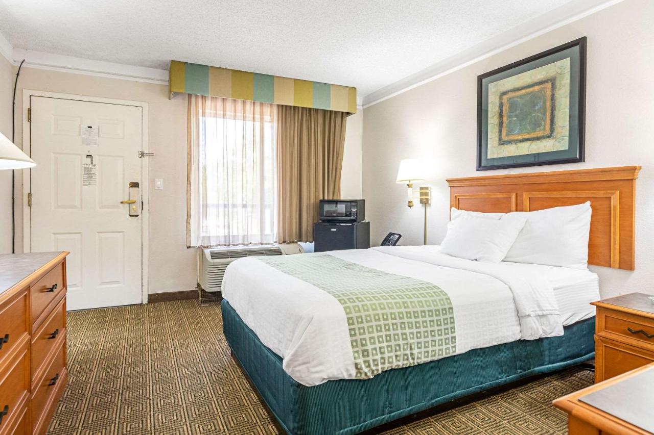 Rodeway Inn Huntsville Εξωτερικό φωτογραφία